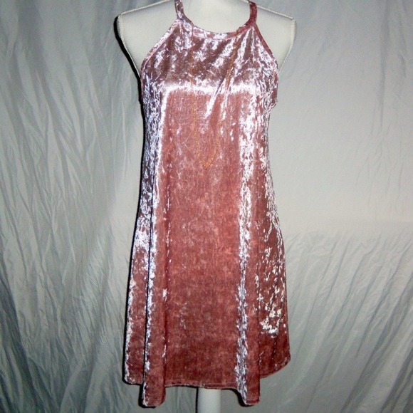 Pinc Premium Dresses & Skirts - Pinc Pink Crushed Velvet Sheath Dress Size L NWT